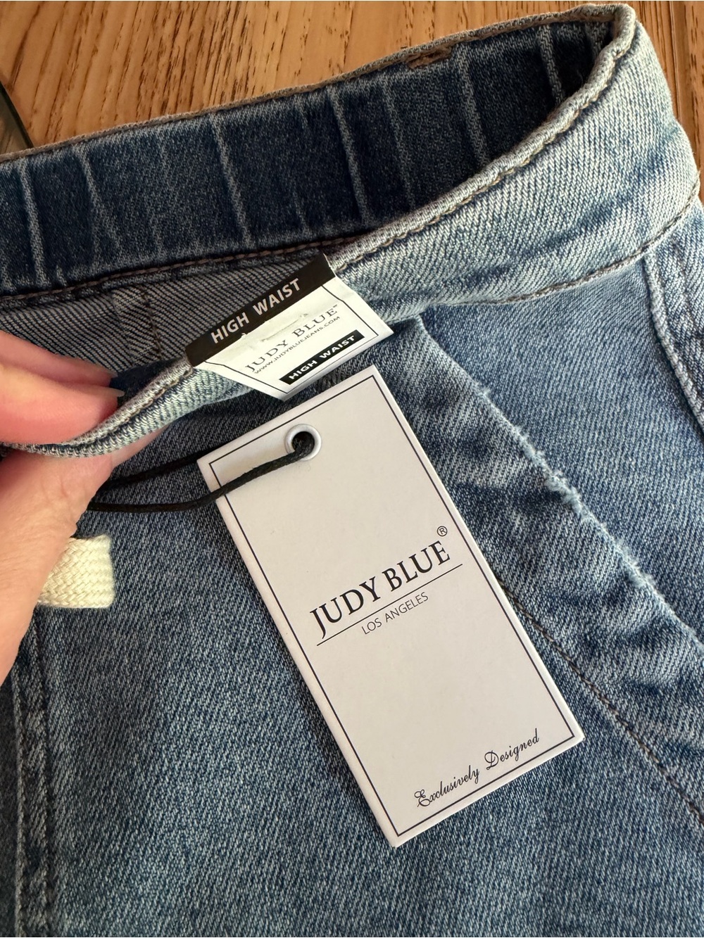 NWT - Judy Blue Light Wash Denim Drawstring Women’s Shorts 1XL